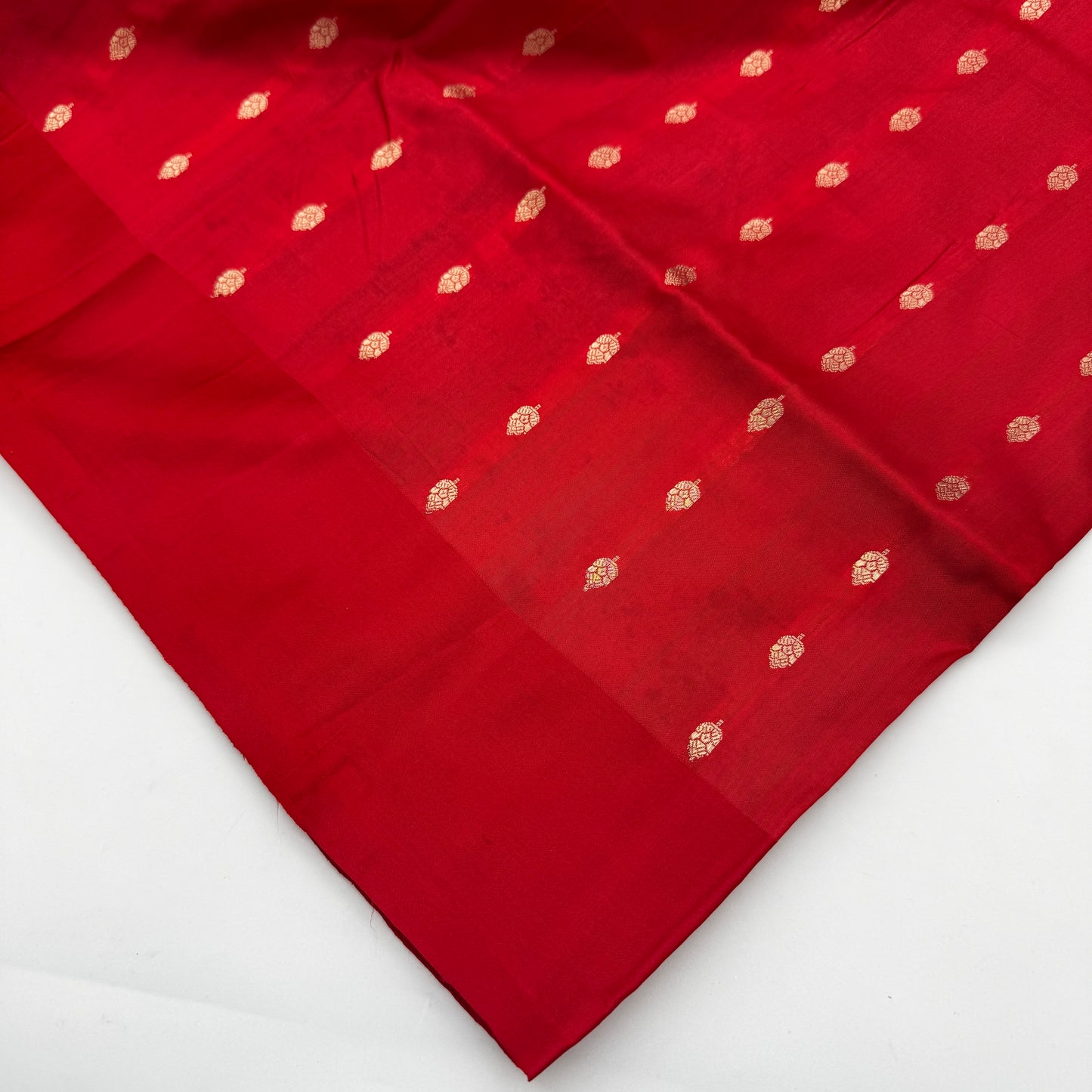 Jaya: Black Handwoven Banarasi Silk Saree