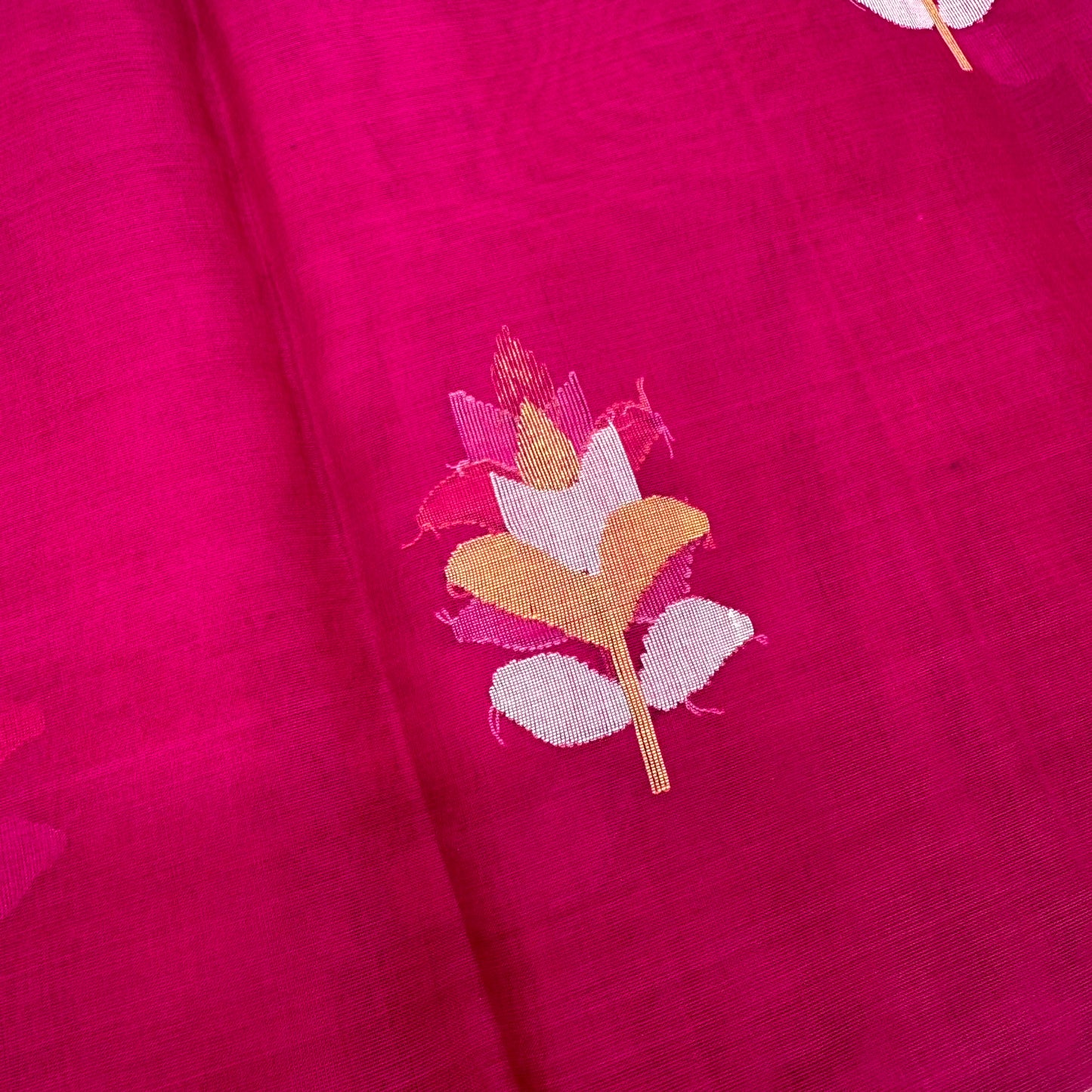 PINK MUSLIN JAMDANI SAREE