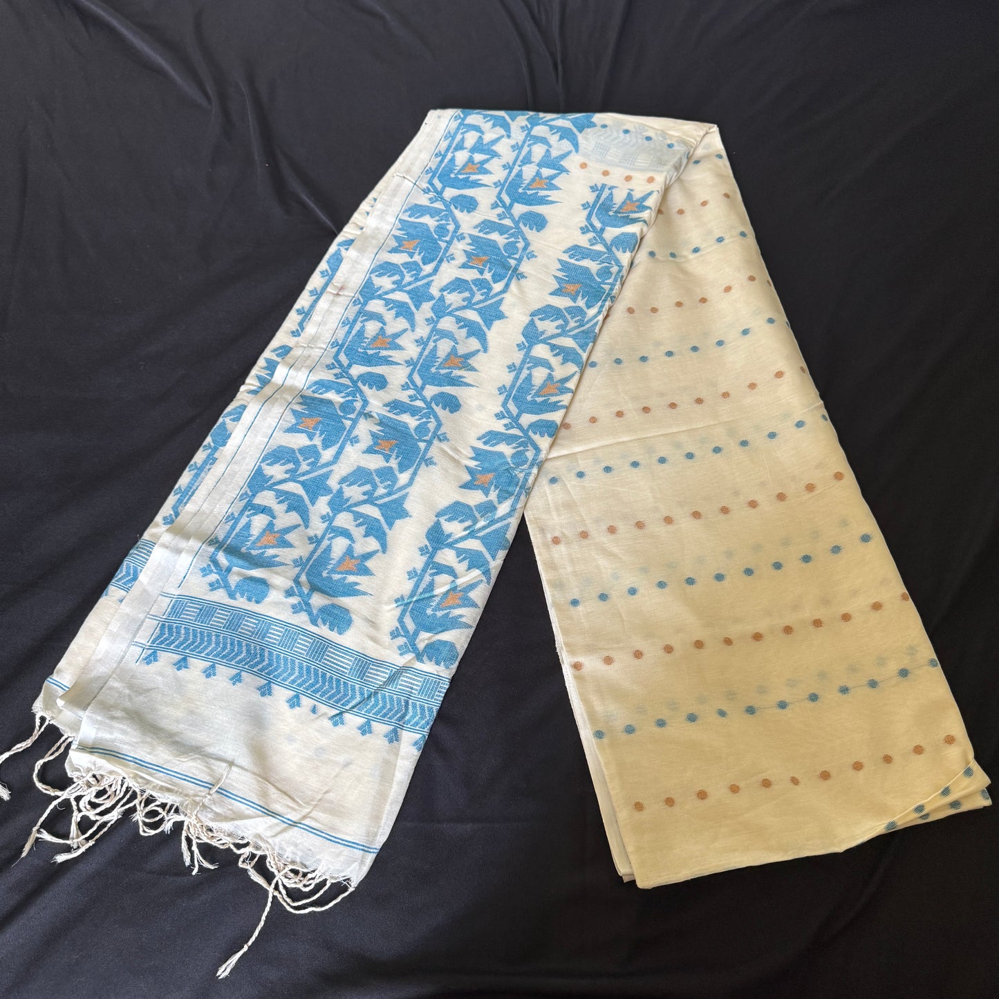 Neelabho - White Cotton Handloom Saree with Blue Jamdani Design