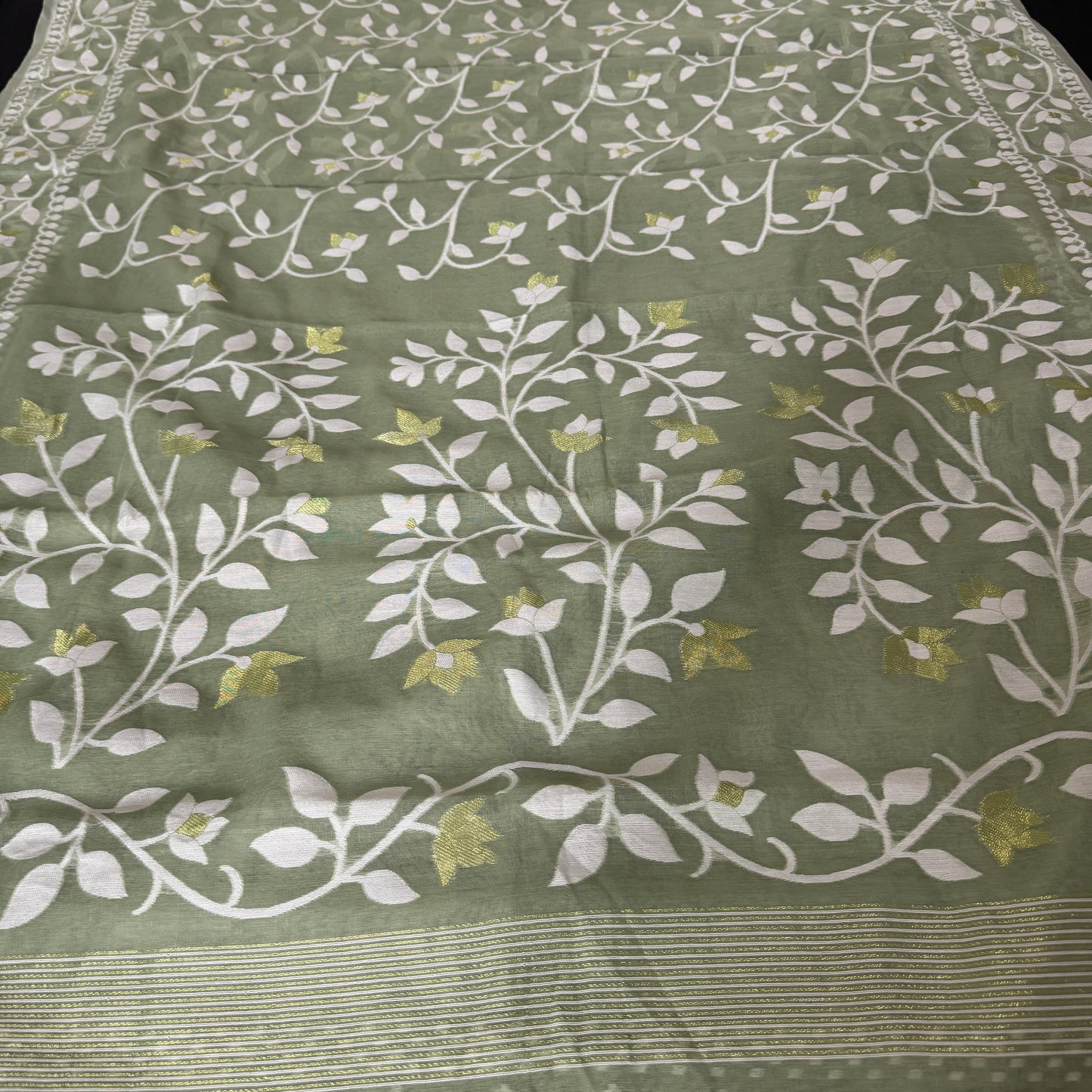 Shobuj Shondhya: Cotton Handloom Saree with Jamdani Motifs