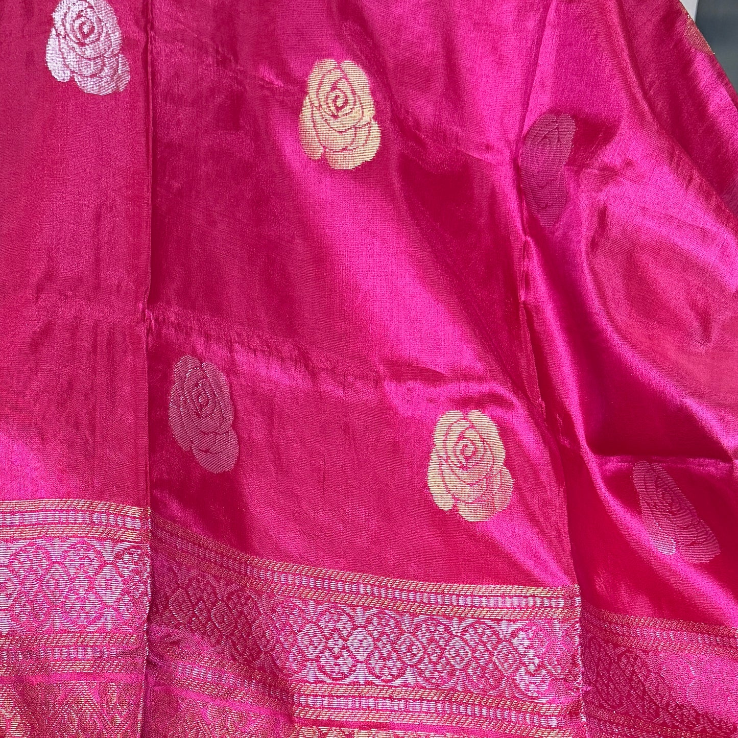 Gulaabi Baag: Pink Tissue Silk Saree