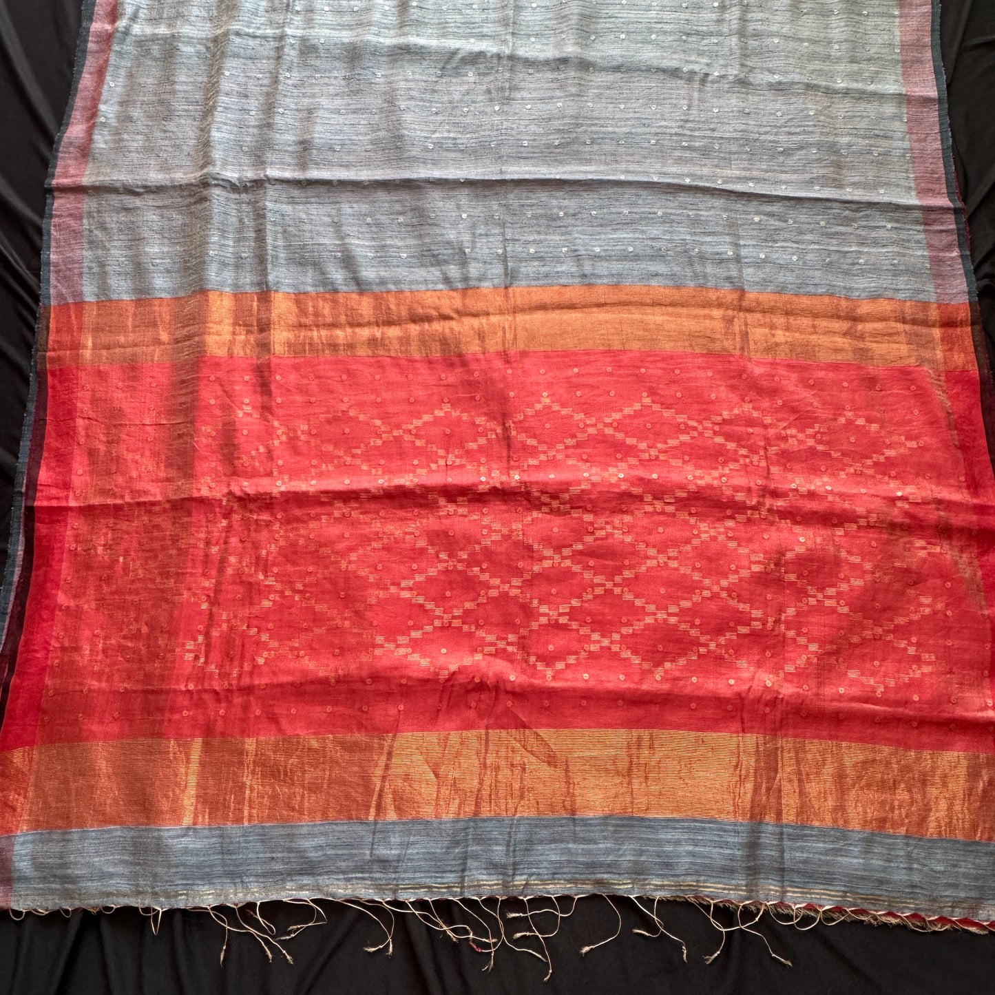 Raagshree: Grey & Red Handwoven Matka Silk Saree