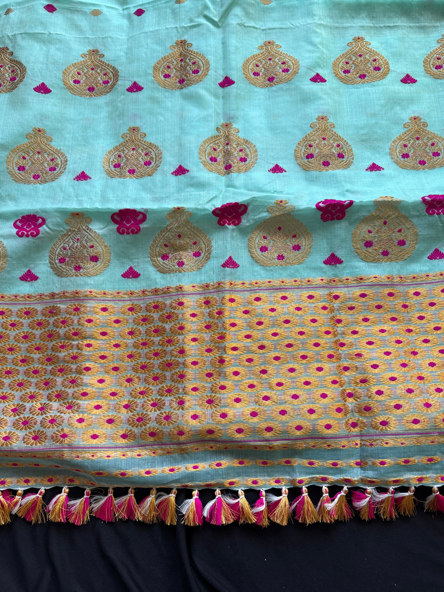 Monor Kuwori: Green Kesapaat Silk Saree