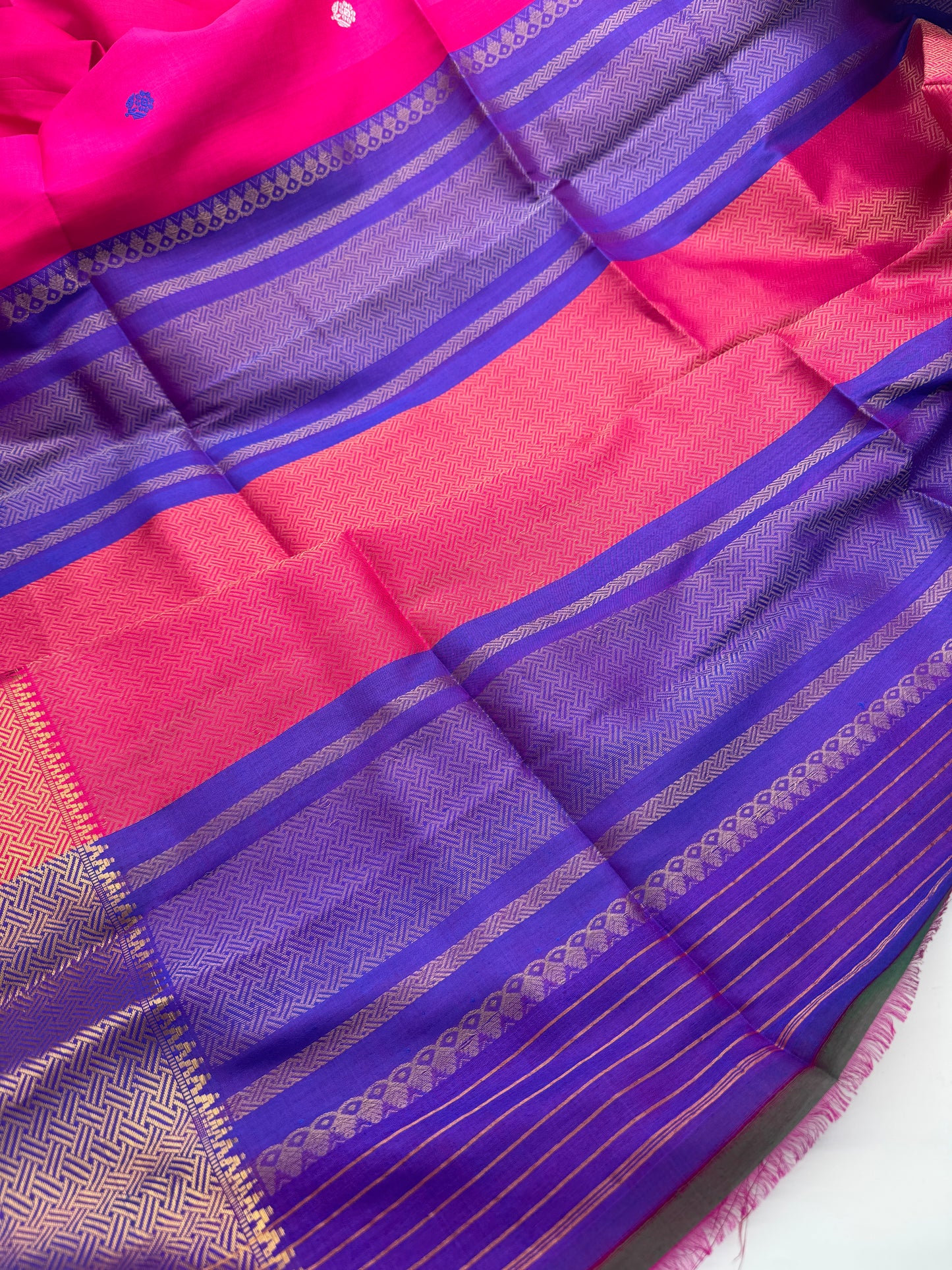 Veda: Pink Handwoven Pattu Silk Saree