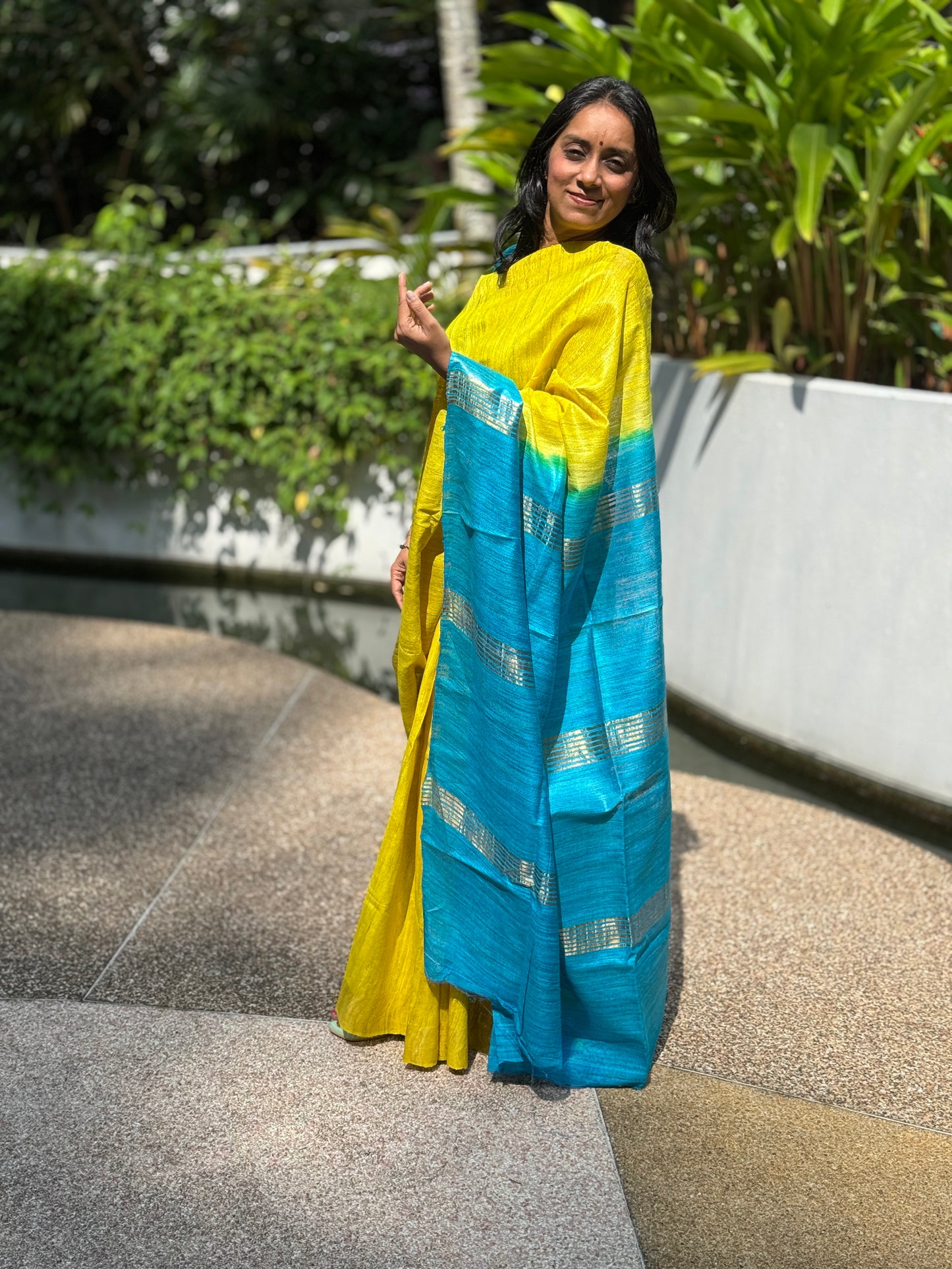 Sunlit Tide: Blue and Yellow Ghicha Silk Saree