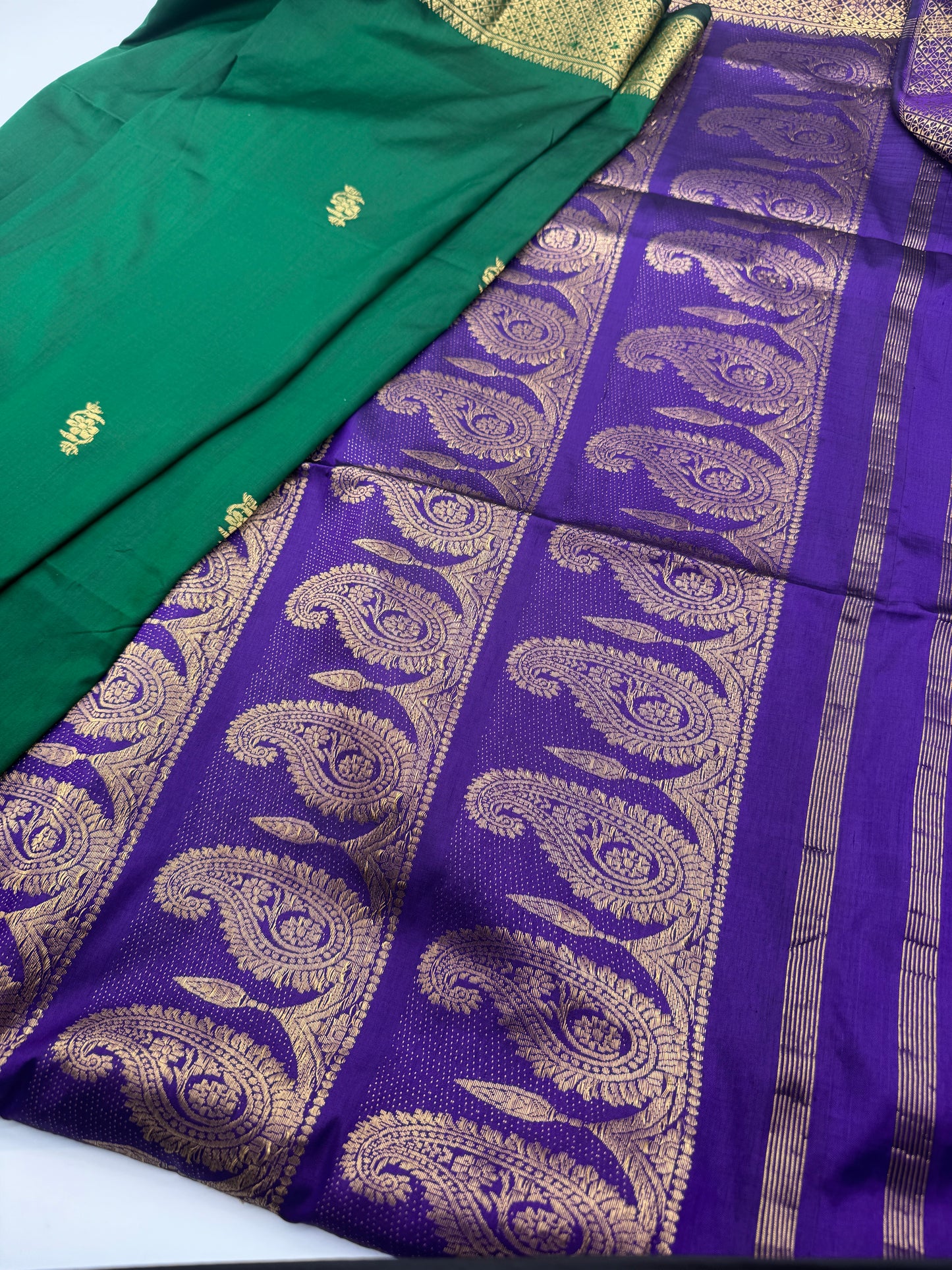 Kavita: Green & Purple Pattu Silk Saree