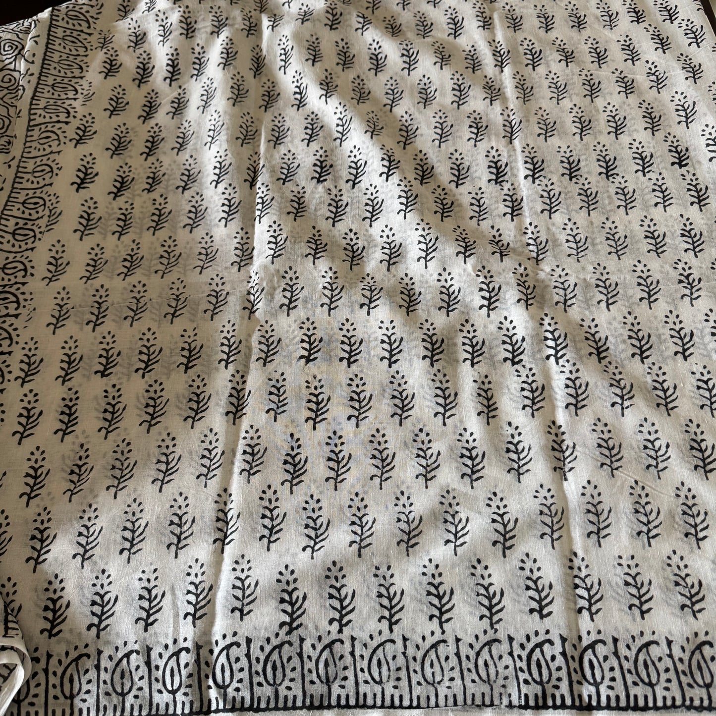 Poulomi: White Cotton Sanganeri Block Print Saree