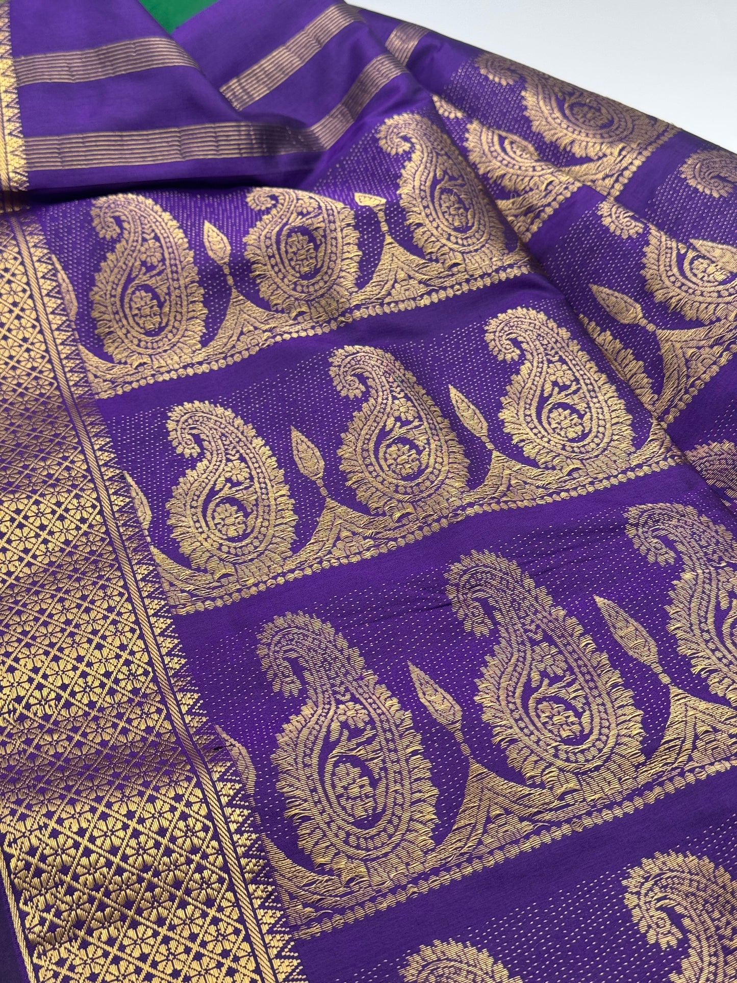 Kavita: Green & Purple Pattu Silk Saree
