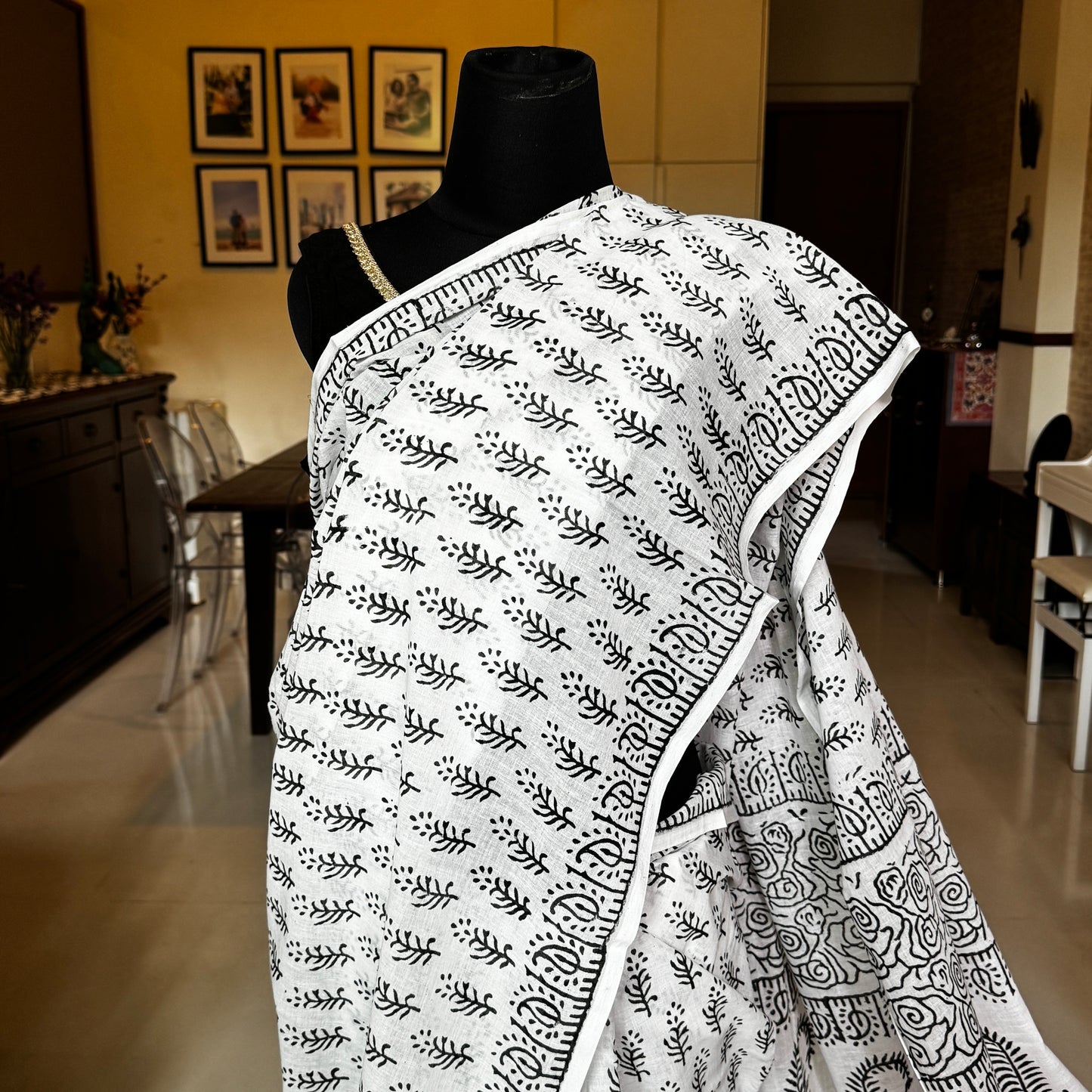 Poulomi: White Cotton Sanganeri Block Print Saree