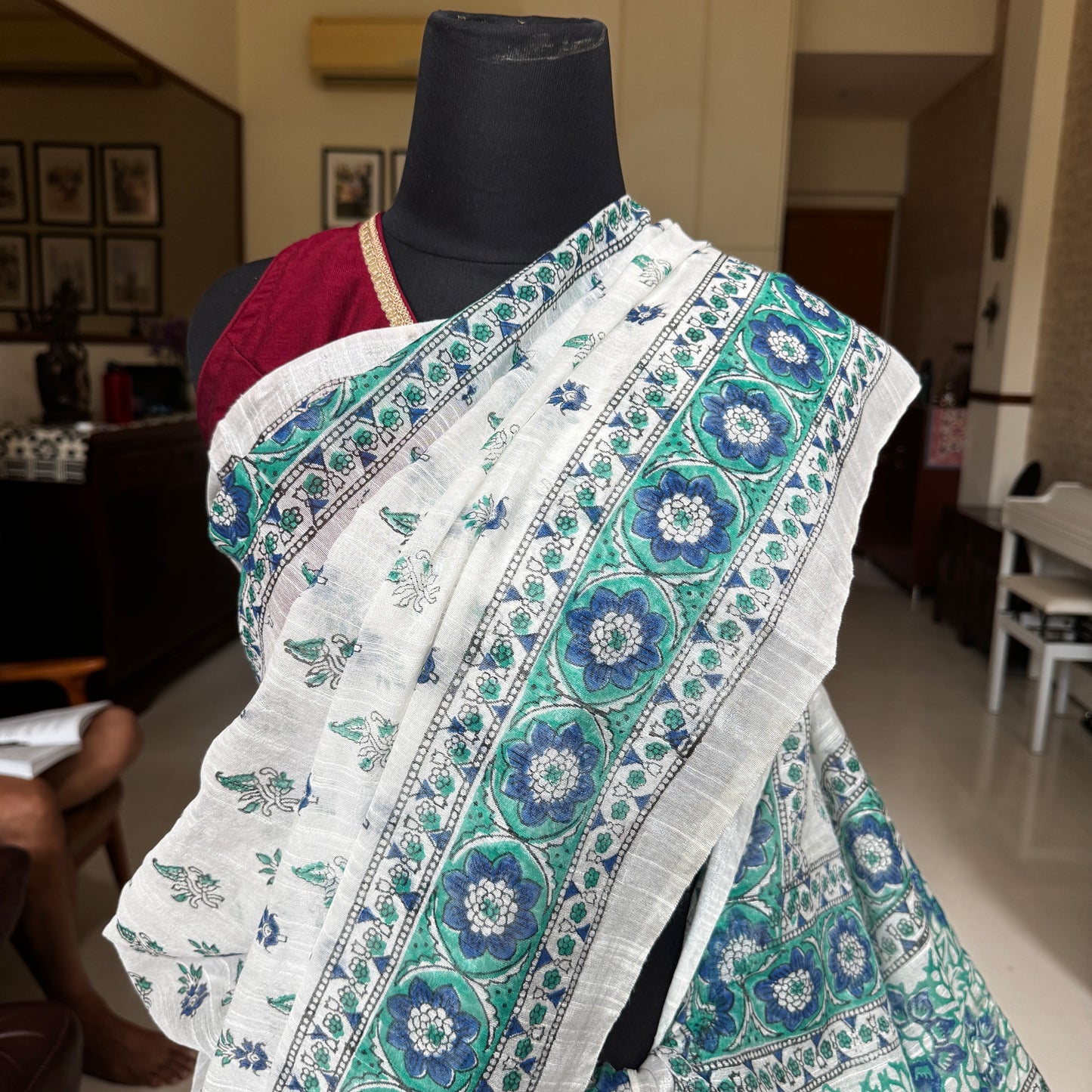 Sharanya: White Cotton Sanganeri Block Print Saree