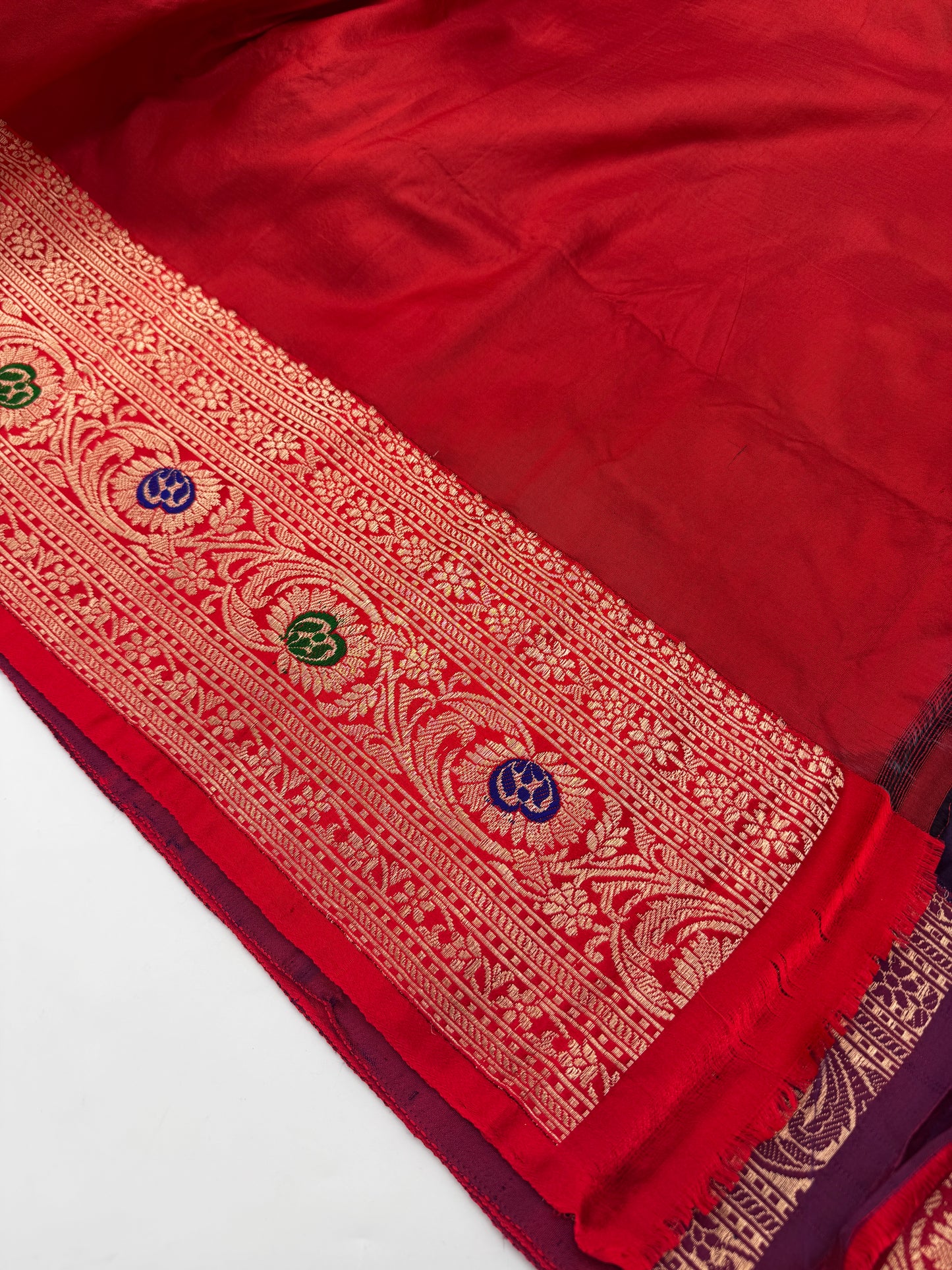 Rajnigandha: Purple Handwoven Banarasi Silk Saree