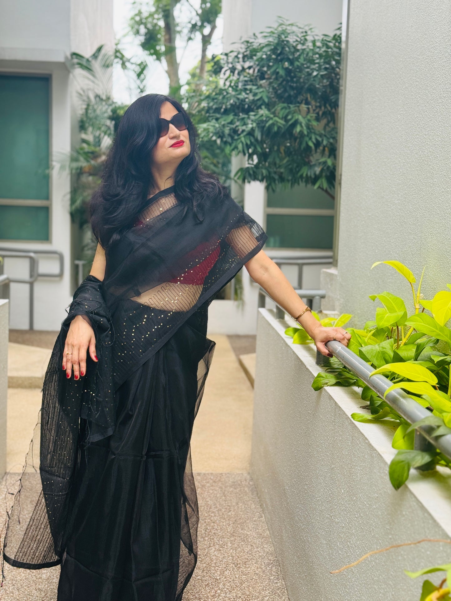 Shilpa: Black Handwoven Muslin Sequins Saree