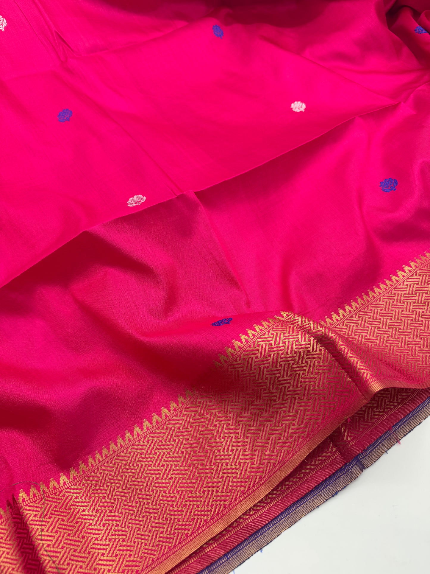 Veda: Pink Handwoven Pattu Silk Saree