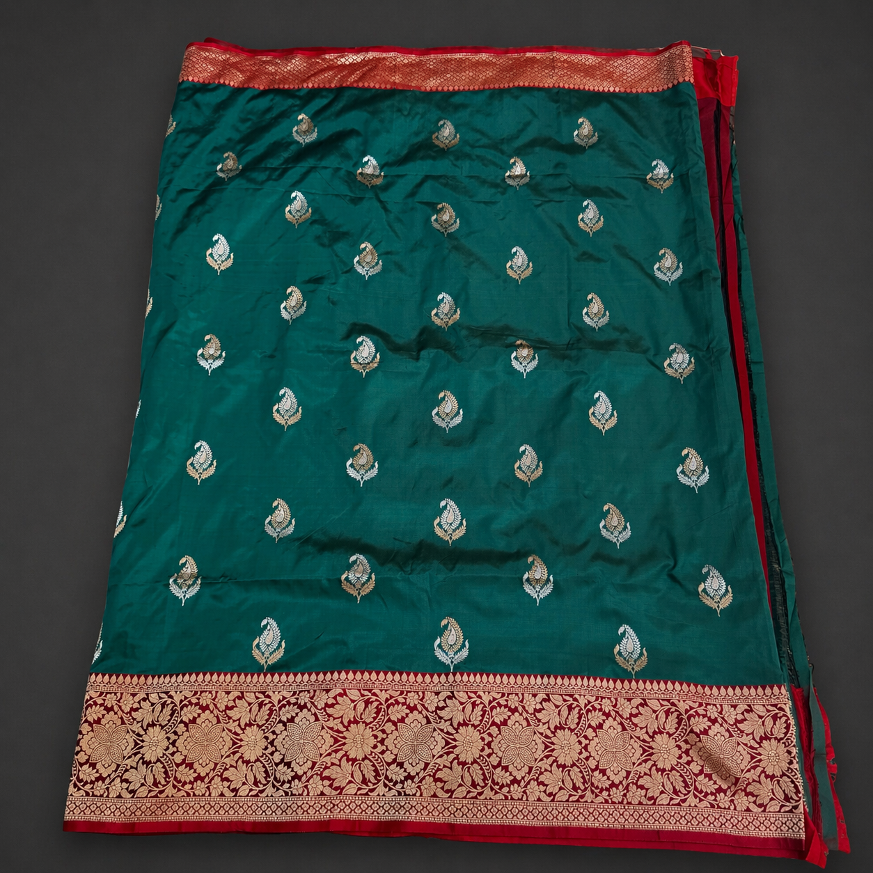 Dhriti: Green Handwoven Banarasi Silk Saree