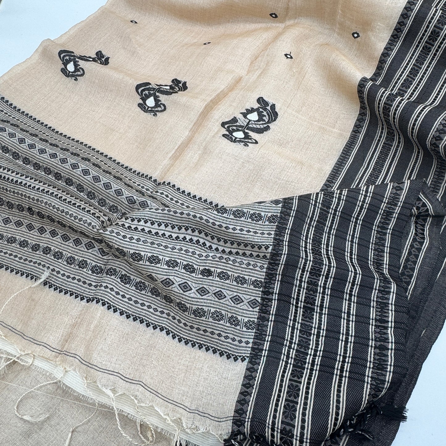 Obsidian: Beige & Black Tussar Silk Saree