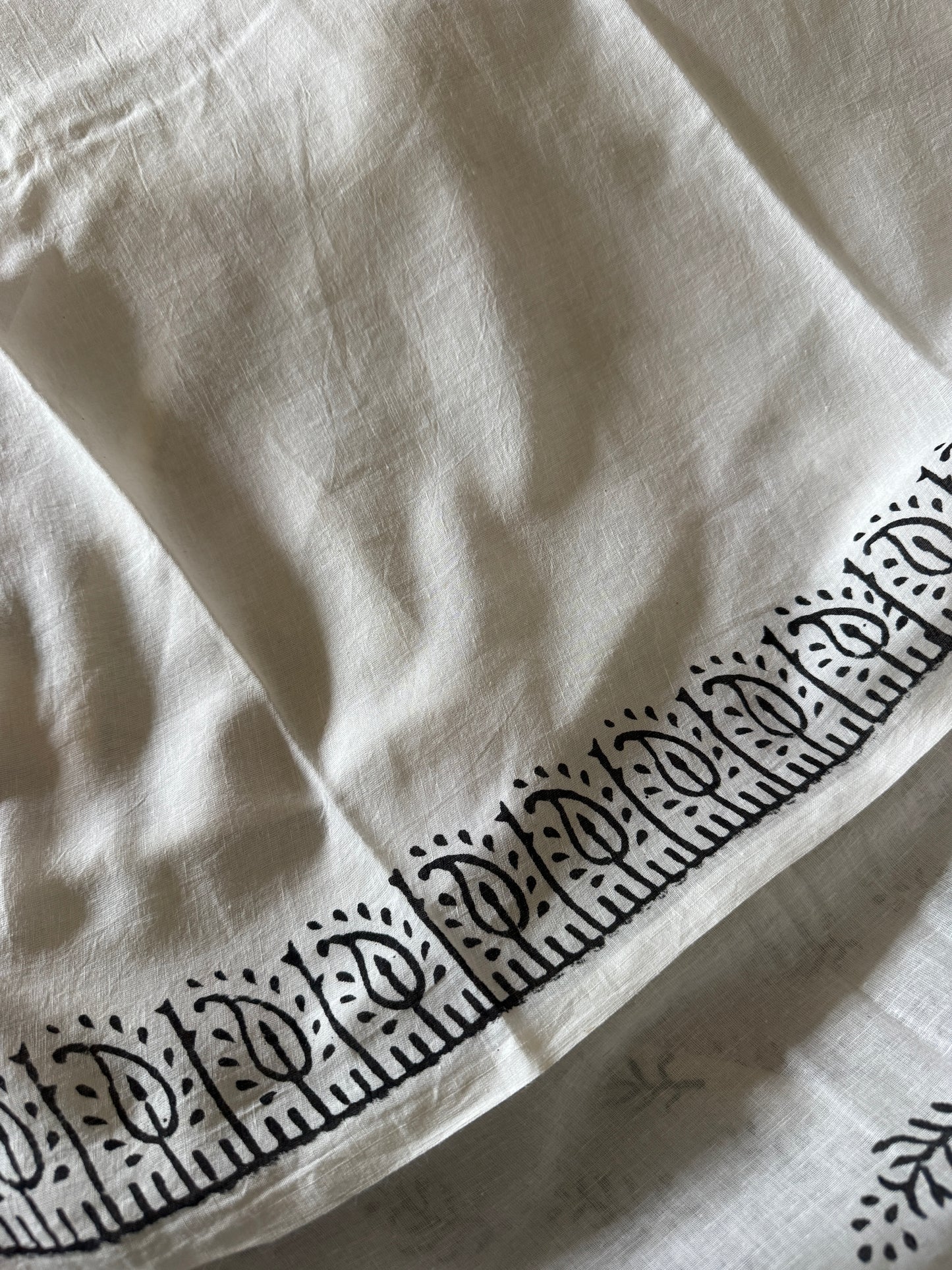 Poulomi: White Cotton Sanganeri Block Print Saree