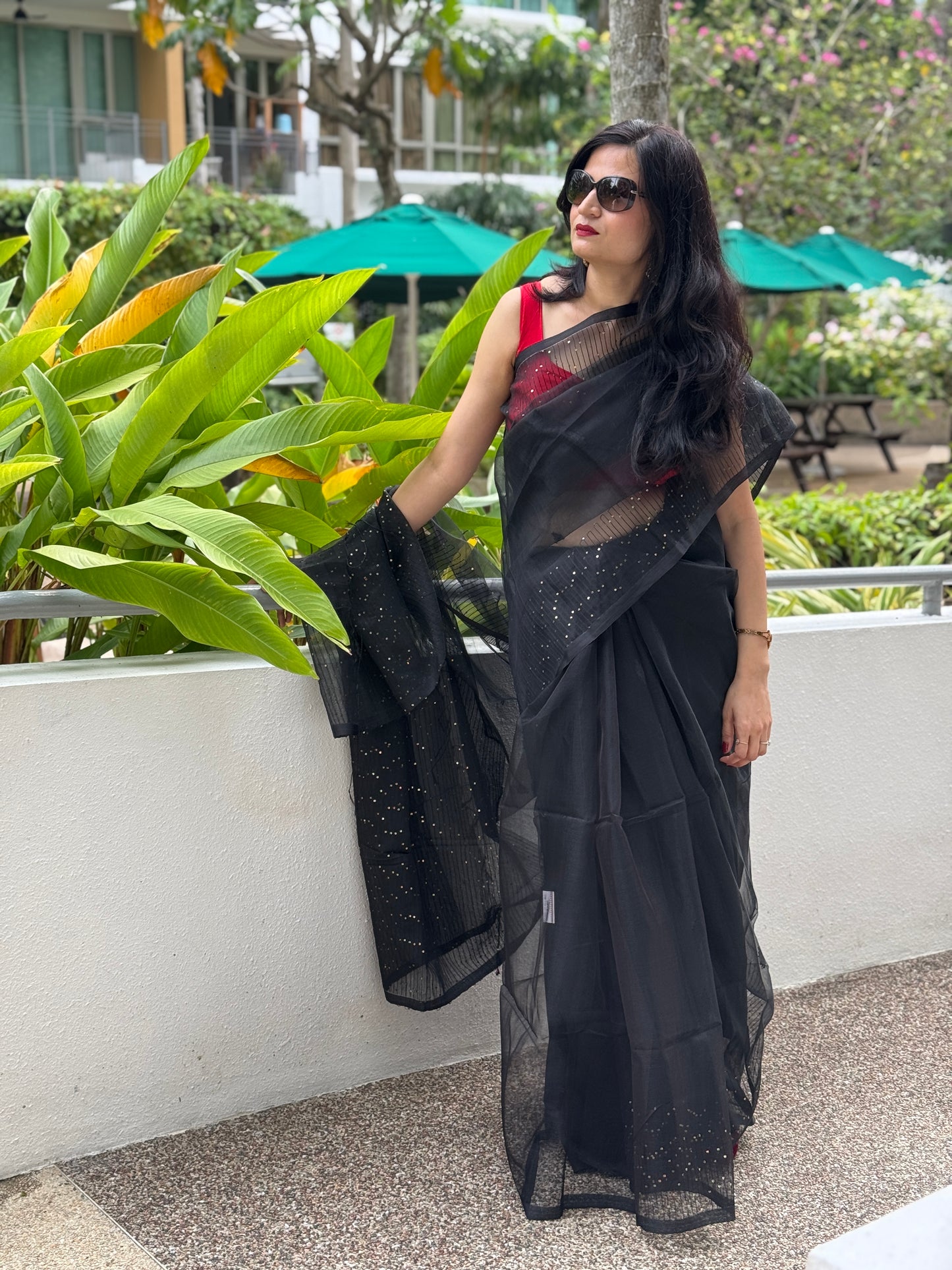 Shilpa: Black Handwoven Muslin Sequins Saree