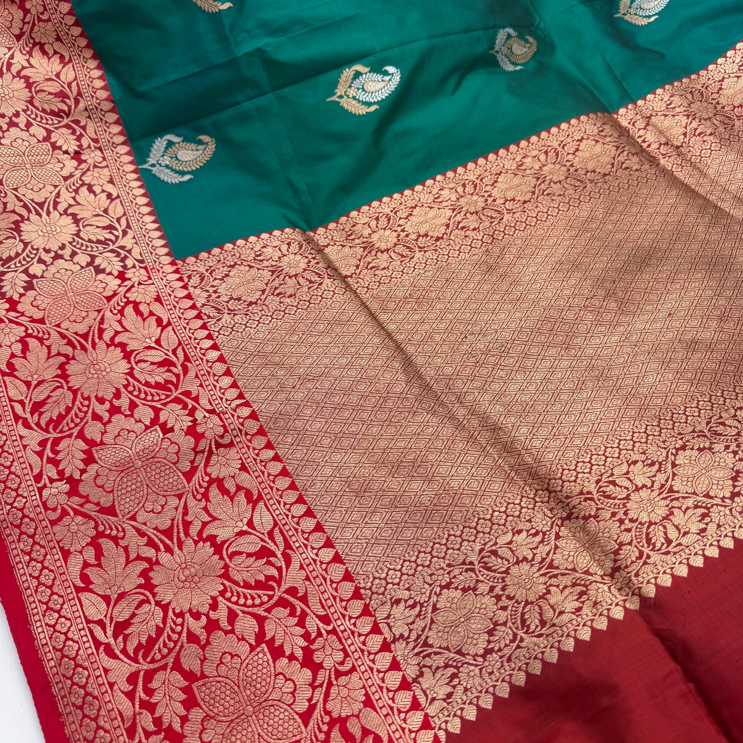 Dhriti: Green Handwoven Banarasi Silk Saree
