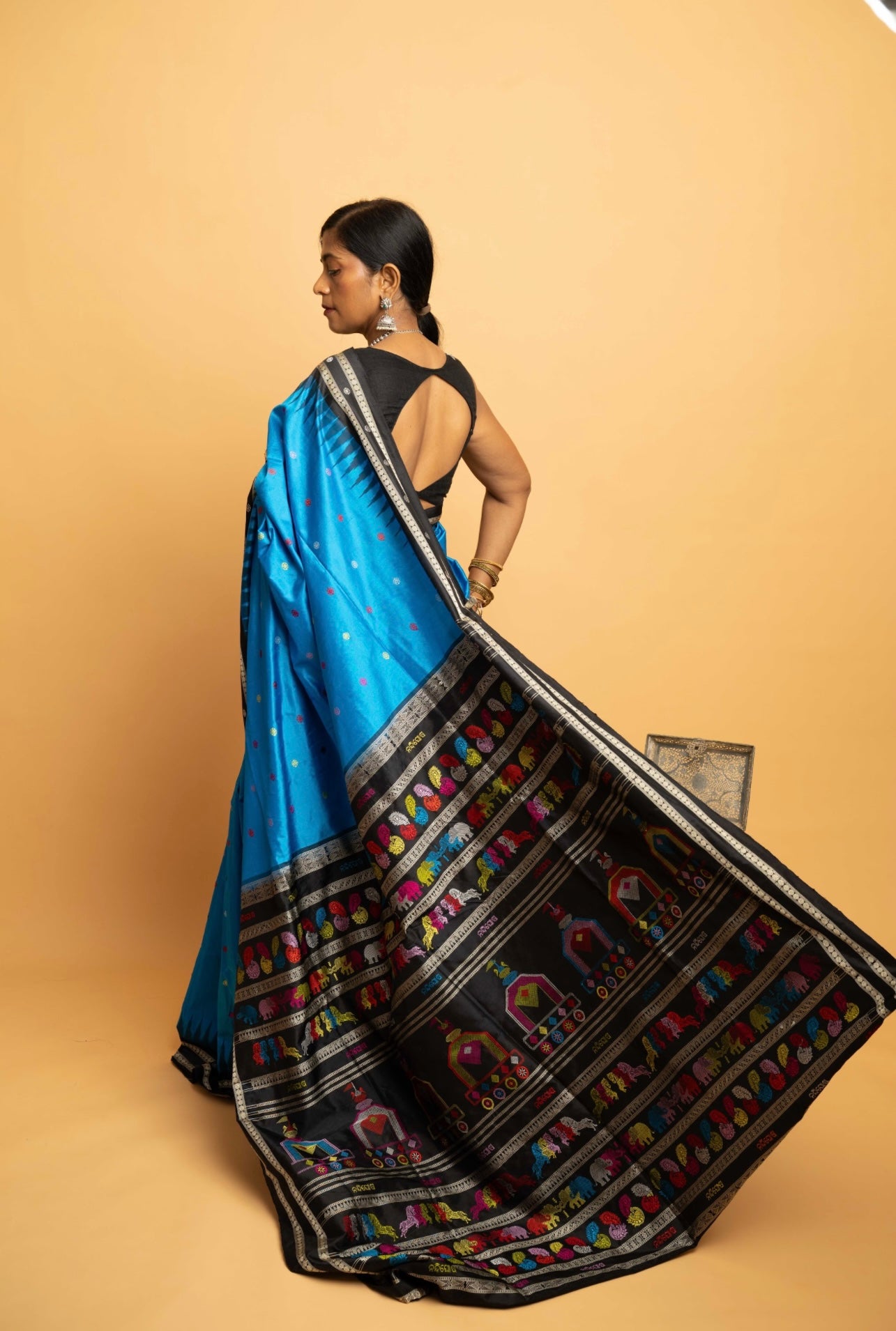 Neel Dolabedi: Blue Handwoven Dolabedi Silk Saree