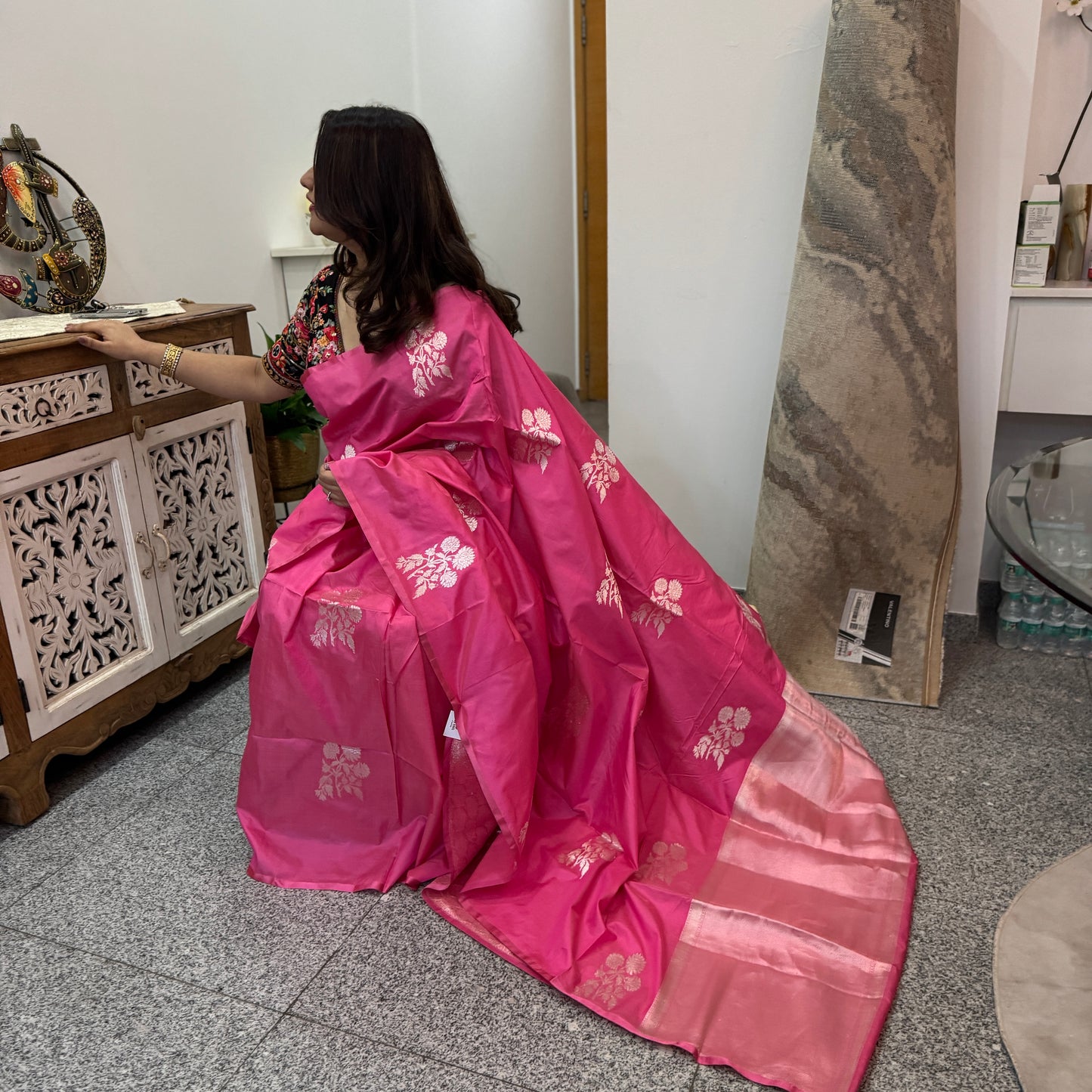 Anshu: Pink Borderless Banarasi Silk Saree