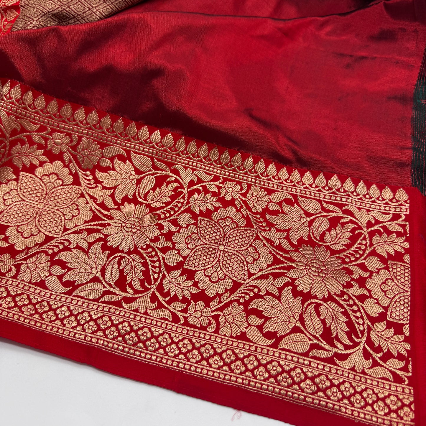 Dhriti: Green Handwoven Banarasi Silk Saree