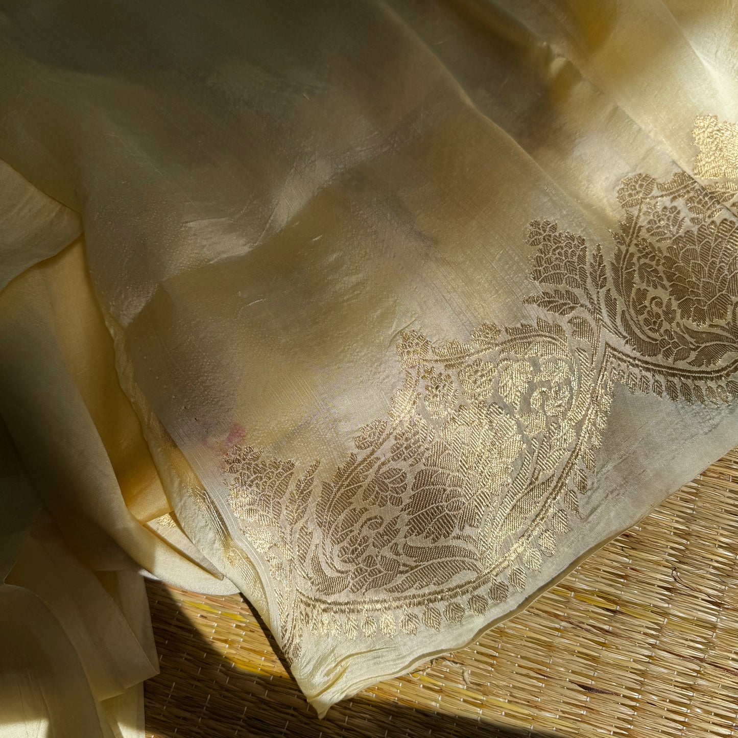 Ivory Noor: Cream Banarasi Katan Silk Saree