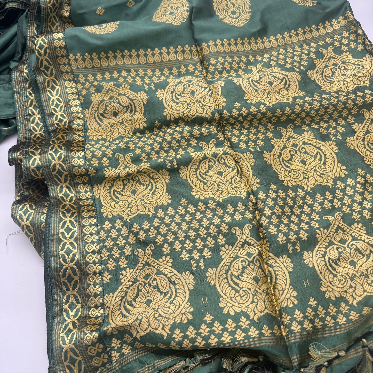 Rupohi: Green Paat Silk with Yellow Woven Motifs