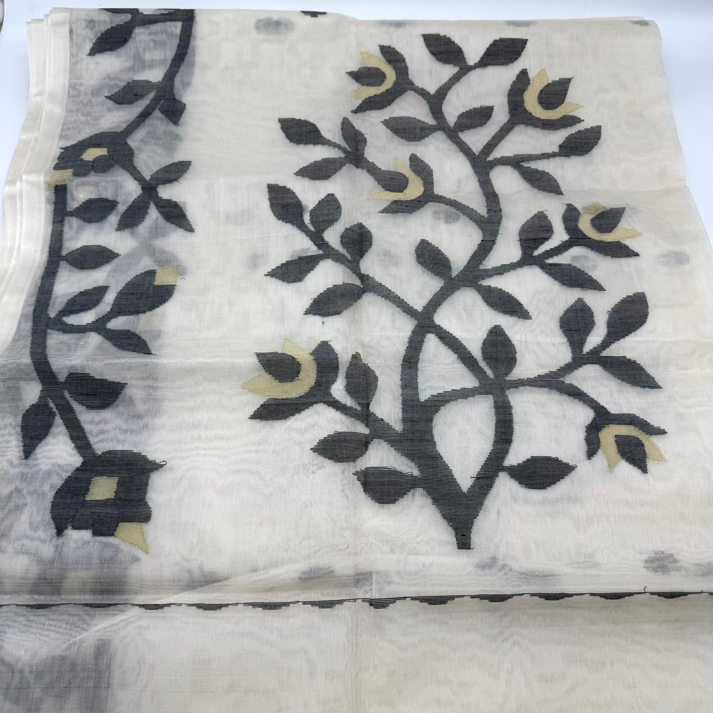 WHITE MUSLIN JAMDANI SAREE