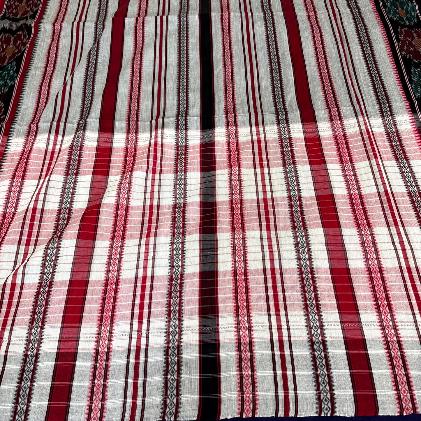 GREY DHONEKHALI COTTON-HANDLOOM SAREE