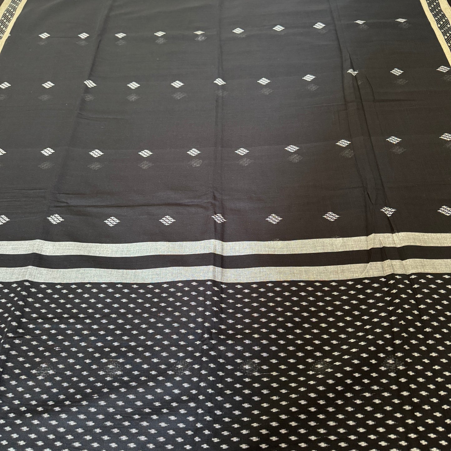 Hopunor Rati - Black Cotton Assam Handloom Saree