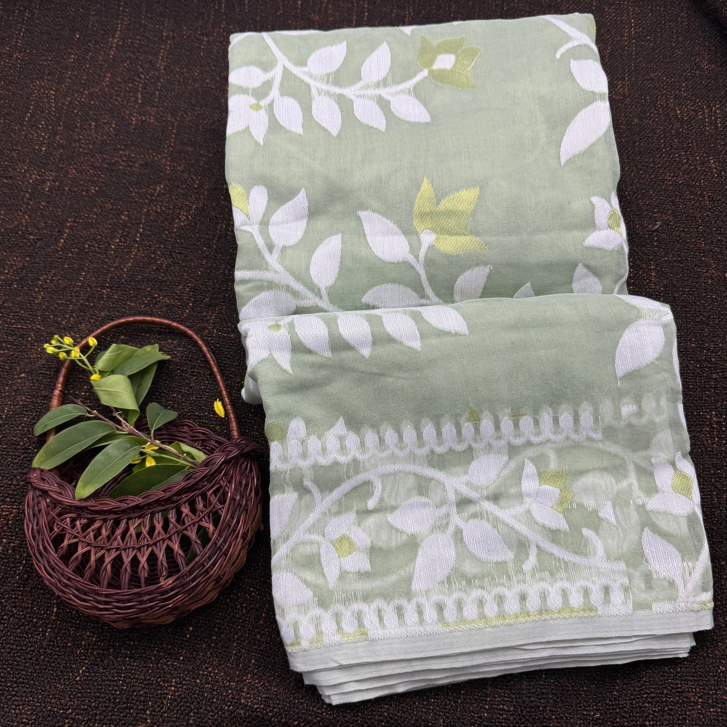 Shobuj Shondhya: Cotton Handloom Saree with Jamdani Motifs