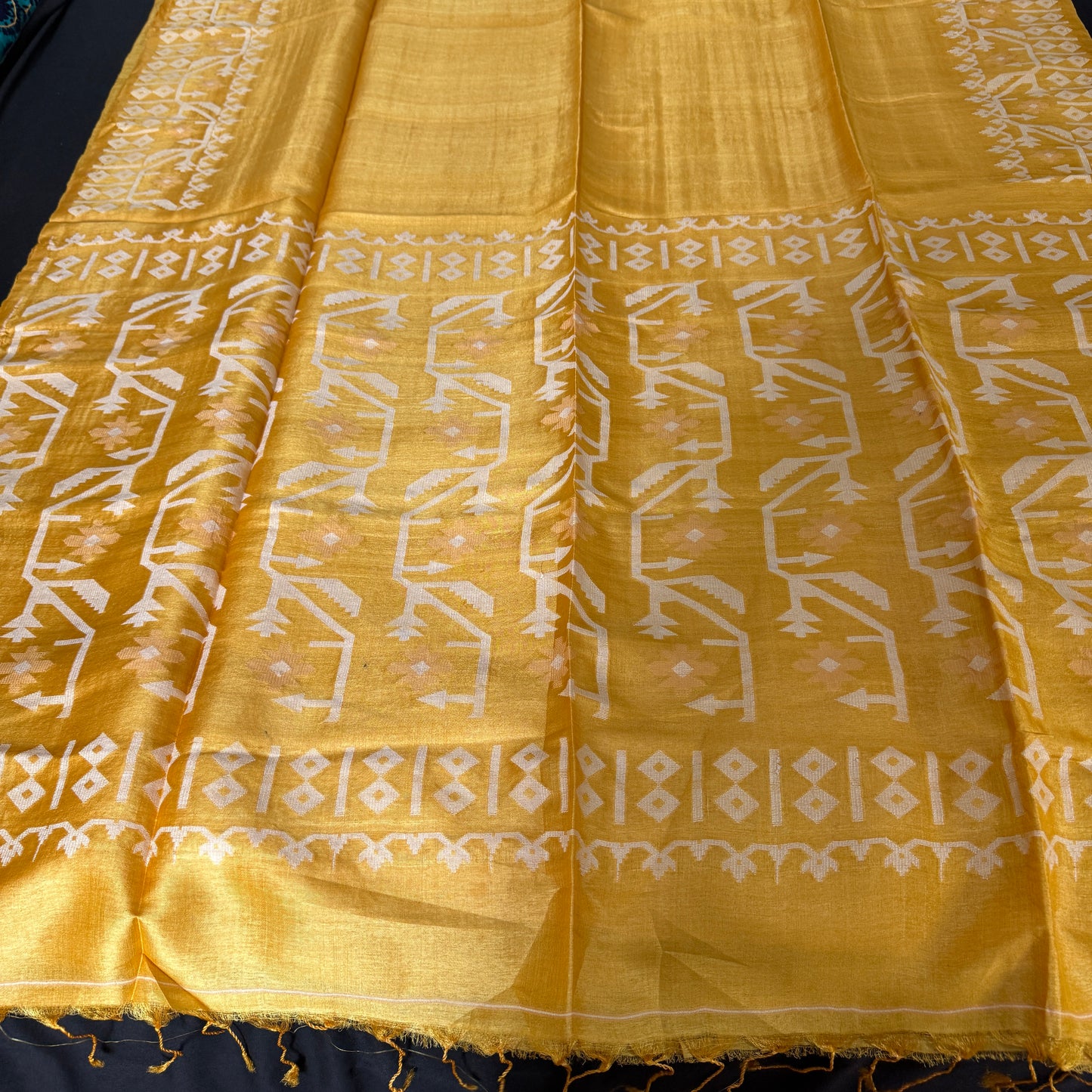 Shonaar Tara: Tussar Silk saree with Jamdani Motifs