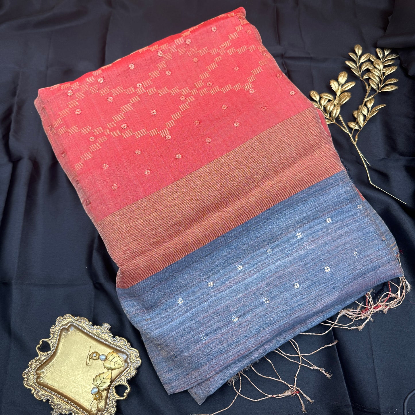 Raagshree: Grey & Red Handwoven Matka Silk Saree
