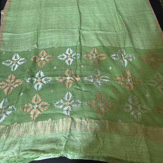 Chandrakamolini: Green Handwoven Matka-Muslin Saree